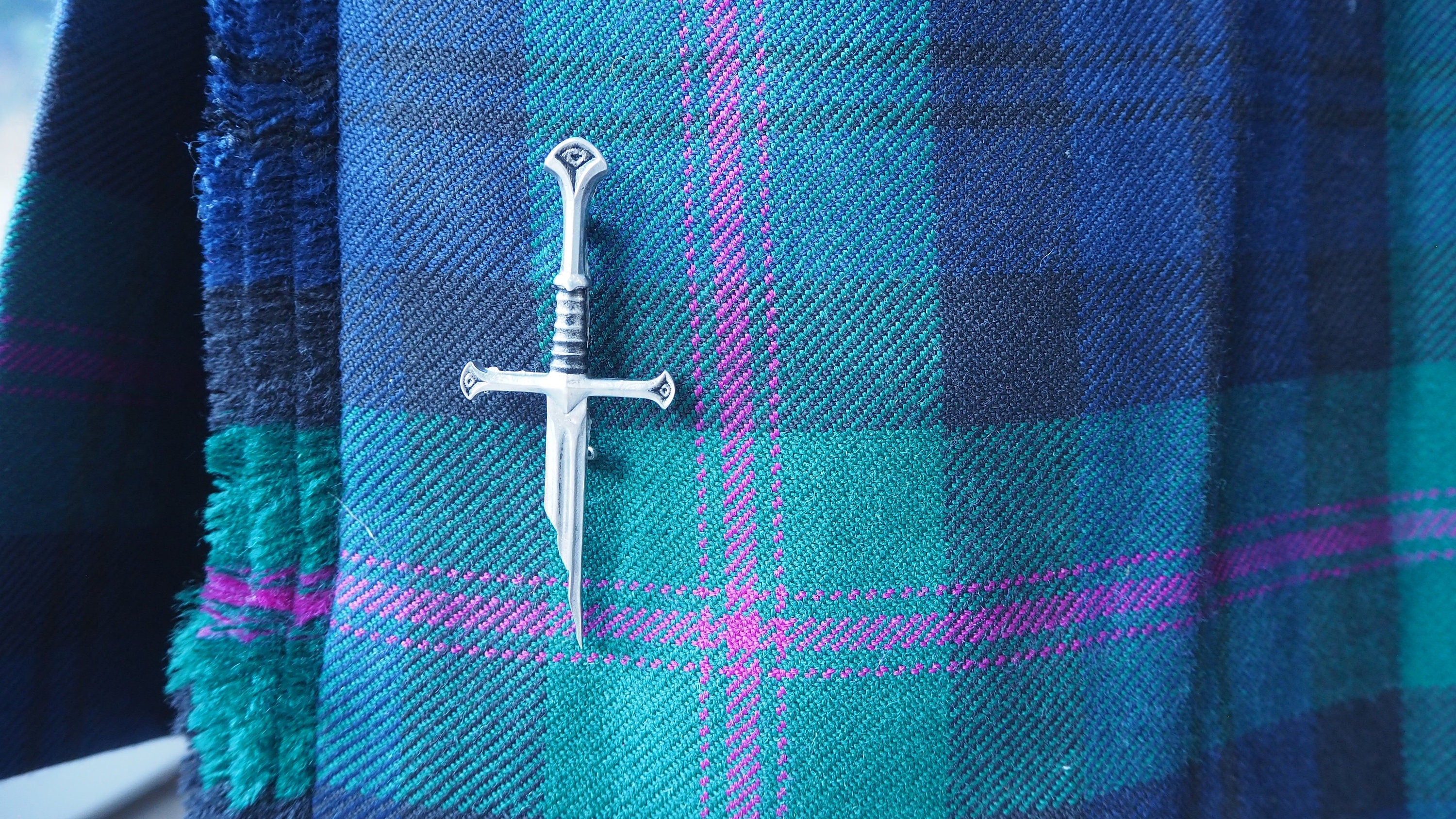 Lord of the Rings Narsil Kilt Pin