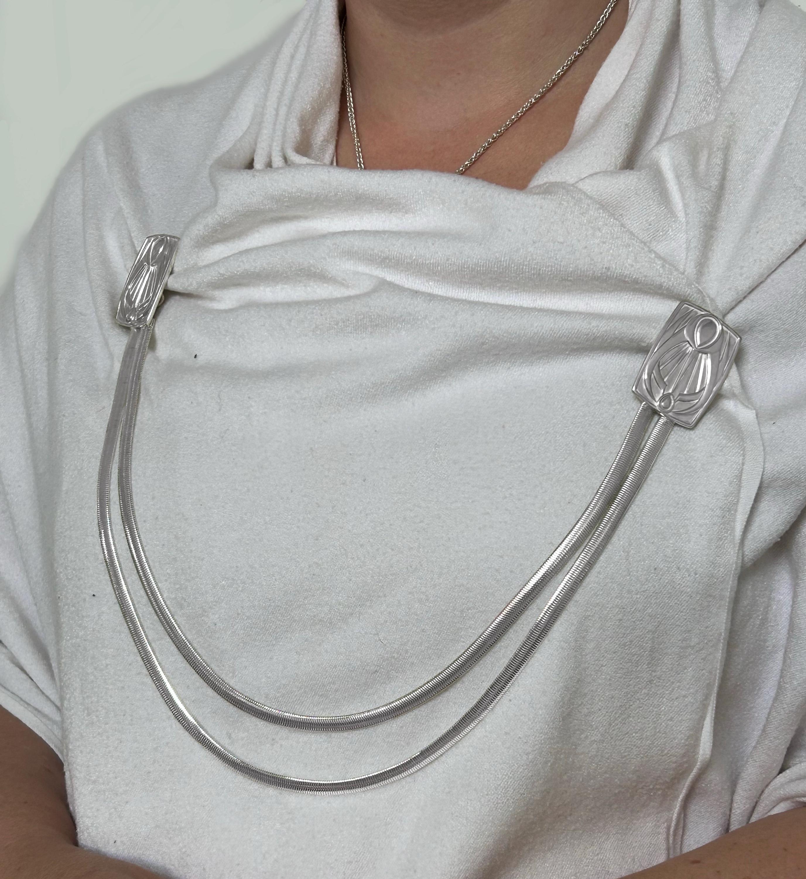 Mon Mothma Andor Brooch Chain