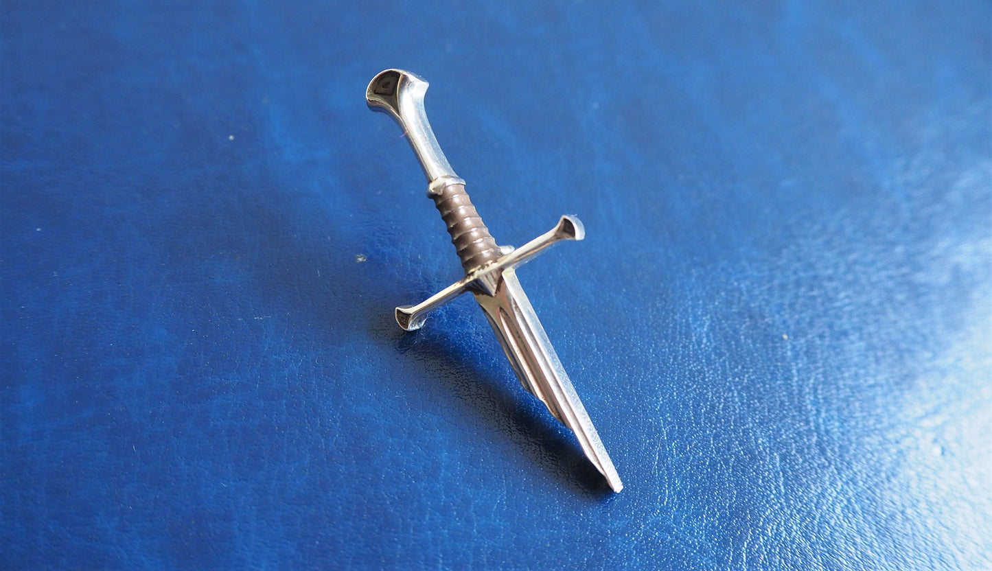 Narsil Aragorn's Sword Silver Pin Badge